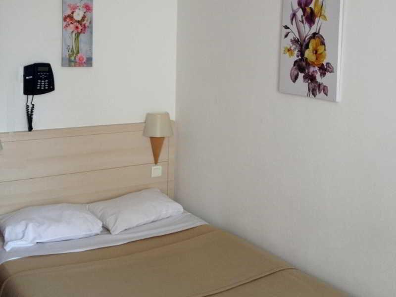 Hotel Vieille Tour Rouen Kültér fotó
